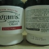 南非進口Ingram`s極為乾燥的救星護手霜５００ｇ綠罐樟木香味