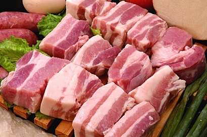 的腹胁部附近,台语三层肉